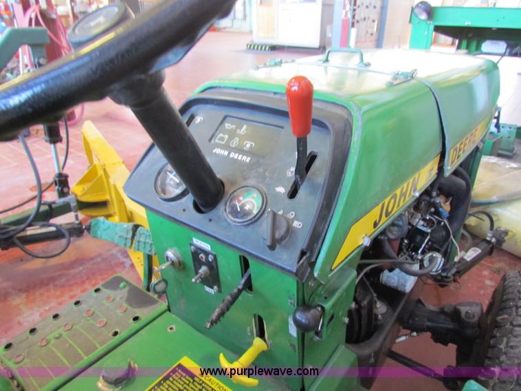 image for item G4291 1991 John Deere 755 MFWD tractor