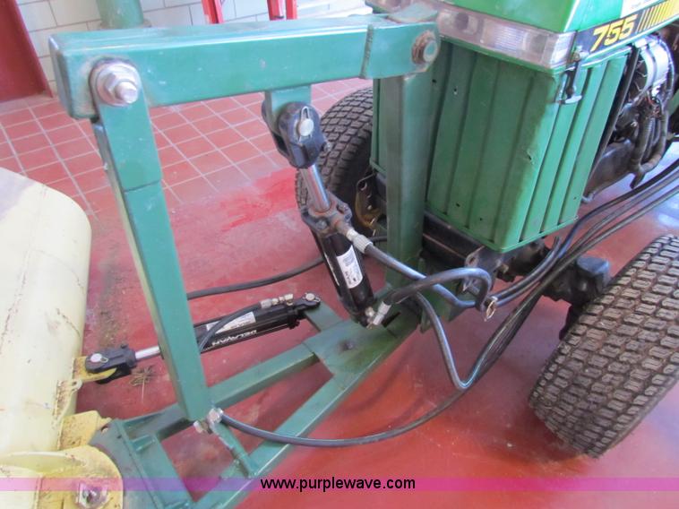 image for item G4291 1991 John Deere 755 MFWD tractor
