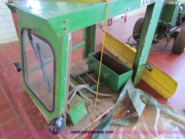 image for item G4291 1991 John Deere 755 MFWD tractor