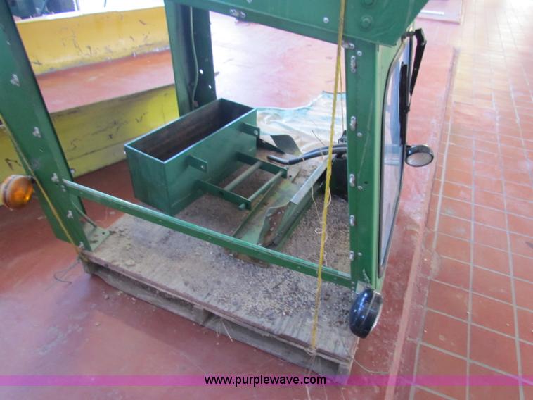 image for item G4291 1991 John Deere 755 MFWD tractor