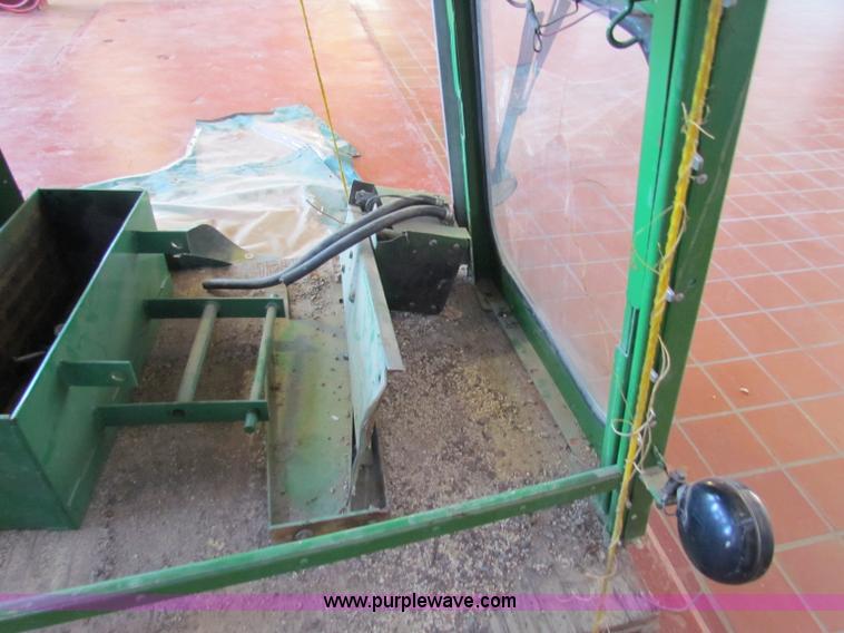 image for item G4291 1991 John Deere 755 MFWD tractor