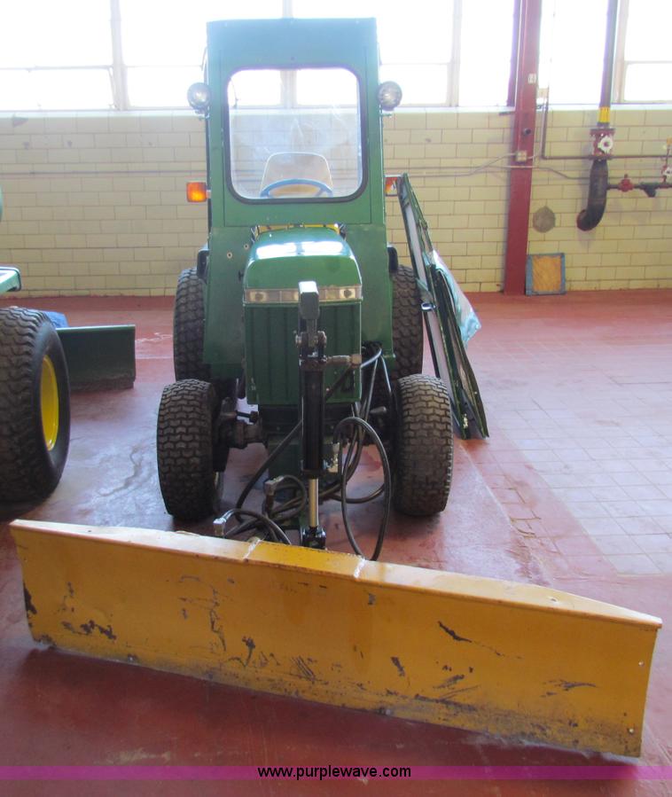 image for item G4292 1991 John Deere 755 MFWD tractor