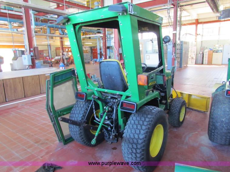 image for item G4292 1991 John Deere 755 MFWD tractor