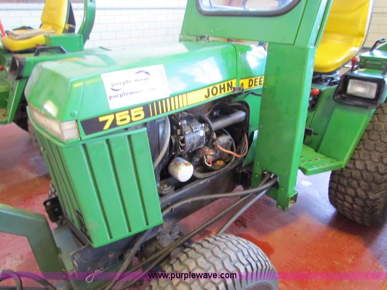 image for item G4292 1991 John Deere 755 MFWD tractor