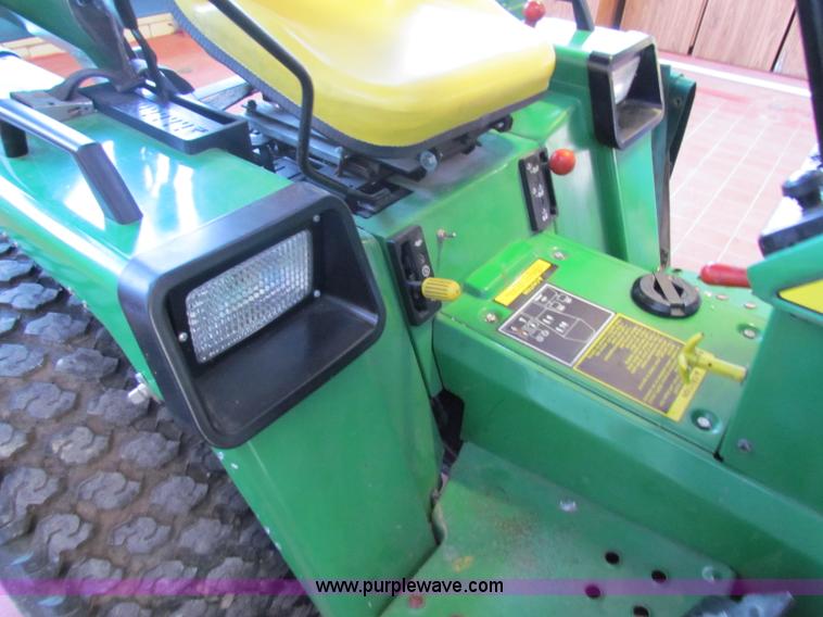 image for item G4292 1991 John Deere 755 MFWD tractor