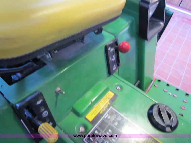 image for item G4292 1991 John Deere 755 MFWD tractor