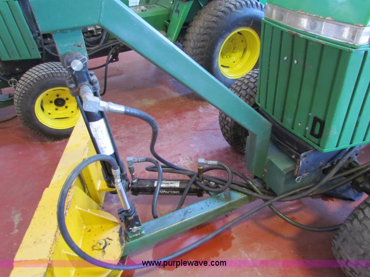 image for item G4292 1991 John Deere 755 MFWD tractor