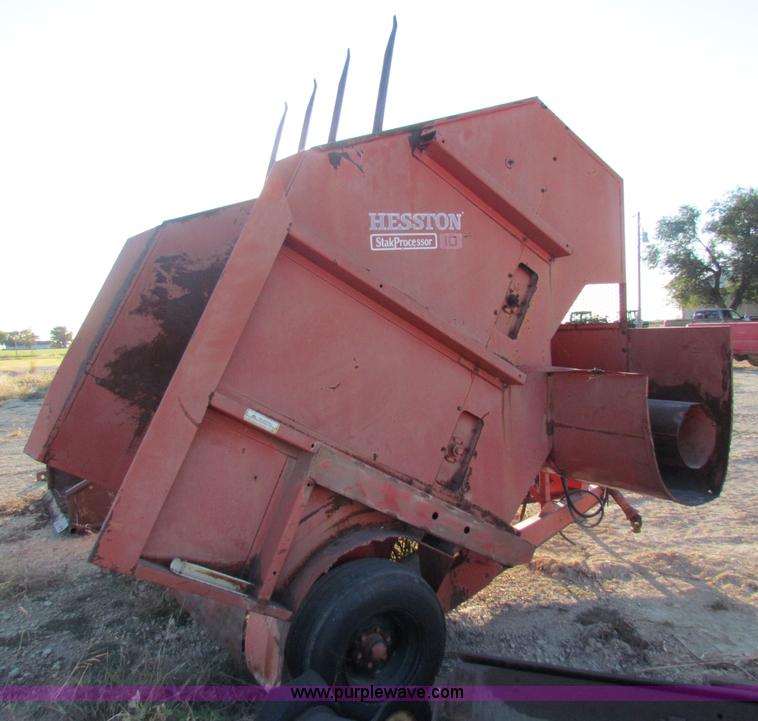 image for item G4313 Hesston StakProcessor 10 hay bale processor