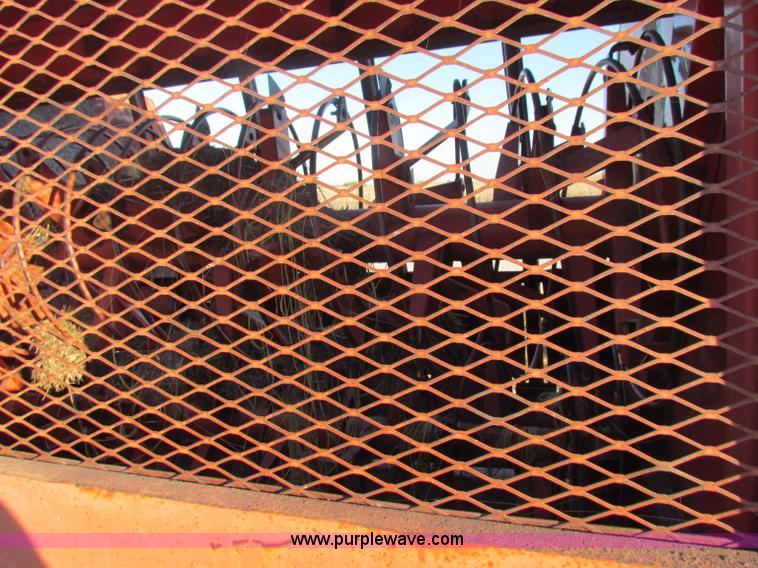 image for item G4313 Hesston StakProcessor 10 hay bale processor