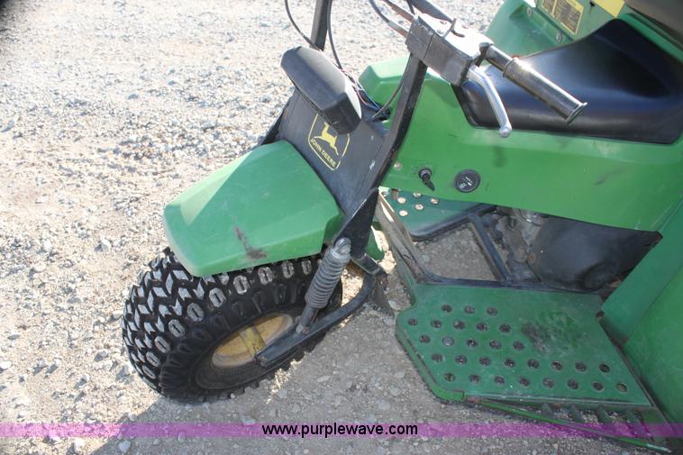 image for item G4332 John Deere AMT600 utility vehicle
