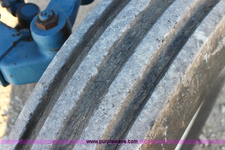 image for item G4333 Ford 7740SL Powerstar tractor