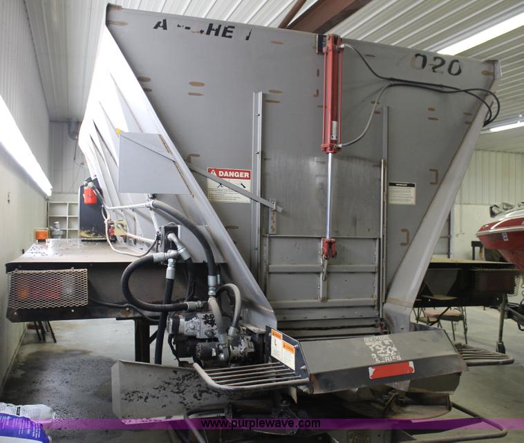 image for item G5825 New Leader 7020 dry tender box