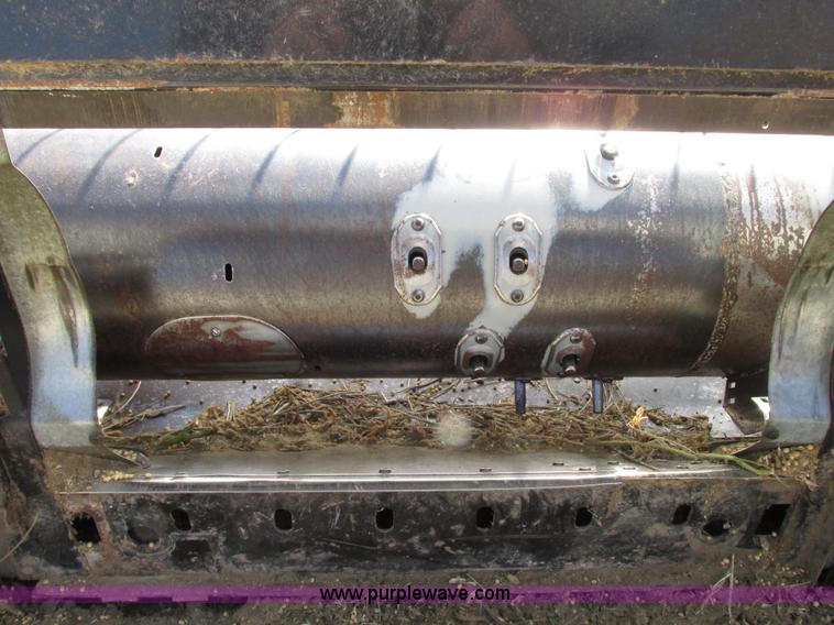 image for item G9220 1995 AGCO 500 20' grain platform