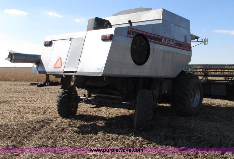image for item G9221 1993 Gleaner R62 combine