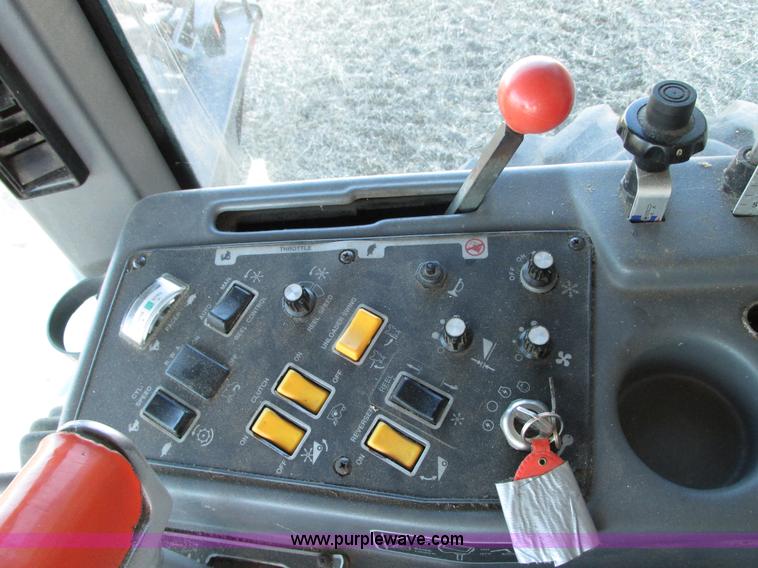 image for item G9221 1993 Gleaner R62 combine