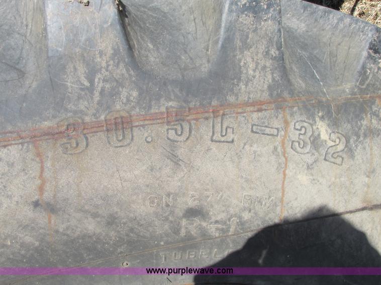 image for item G9221 1993 Gleaner R62 combine