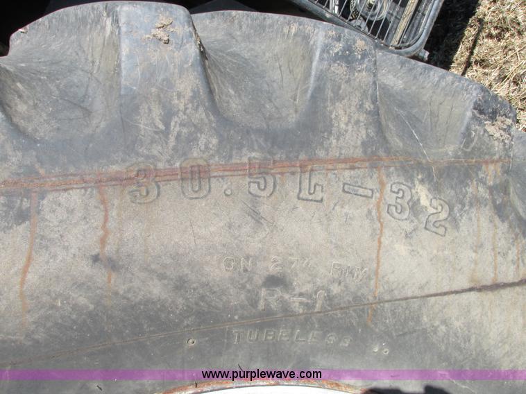 image for item G9221 1993 Gleaner R62 combine