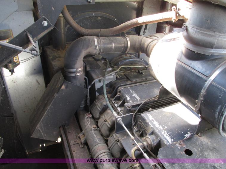 image for item G9221 1993 Gleaner R62 combine