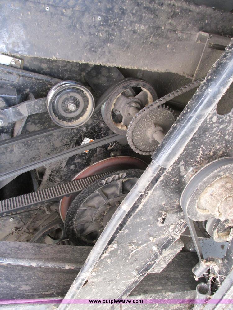 image for item G9221 1993 Gleaner R62 combine