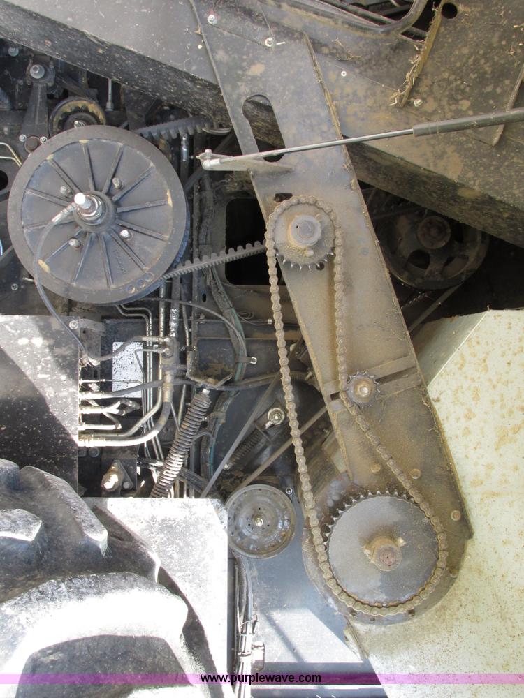 image for item G9221 1993 Gleaner R62 combine