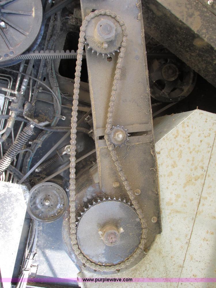 image for item G9221 1993 Gleaner R62 combine