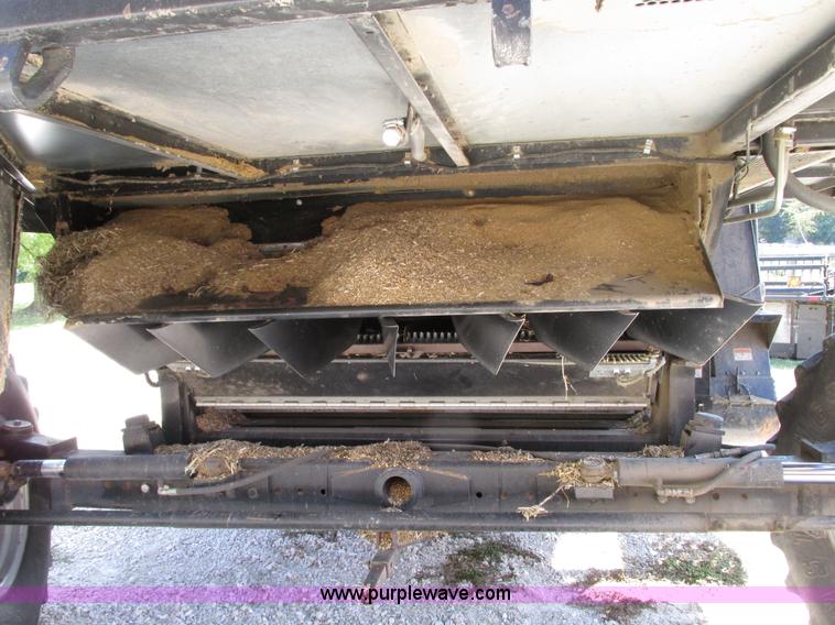 image for item G9221 1993 Gleaner R62 combine