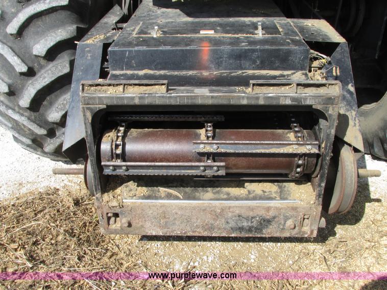 image for item G9221 1993 Gleaner R62 combine