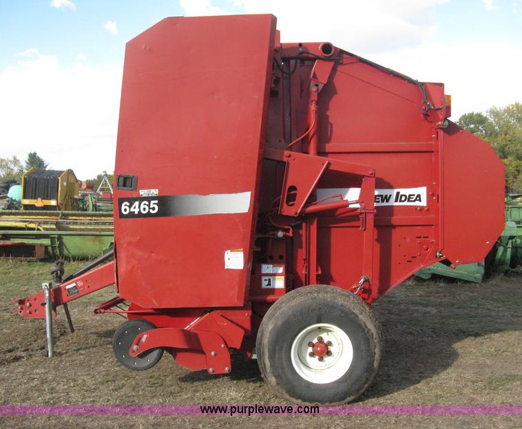 image for item H4456 2005 New Idea 6465 round baler