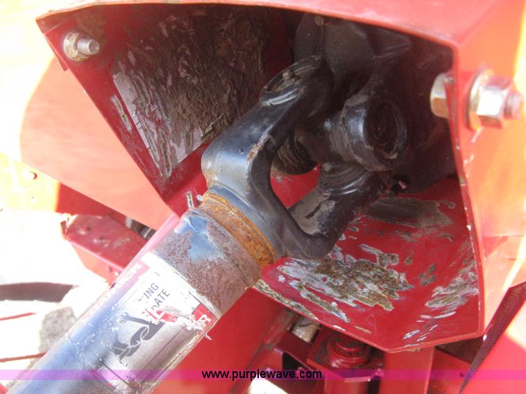 image for item H4456 2005 New Idea 6465 round baler