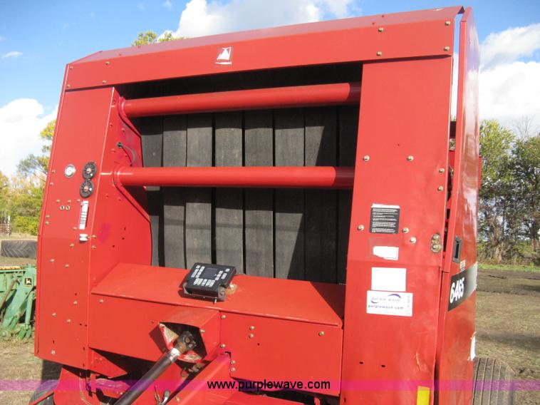 image for item H4456 2005 New Idea 6465 round baler