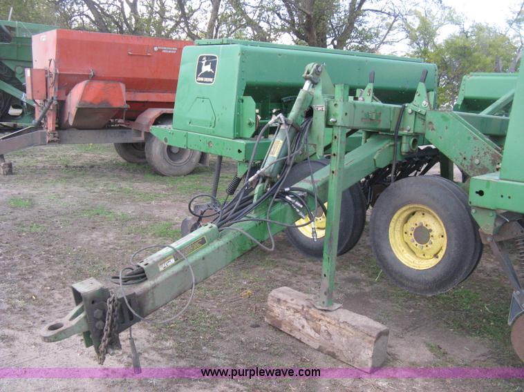 image for item H4458 John Deere 455 grain drill
