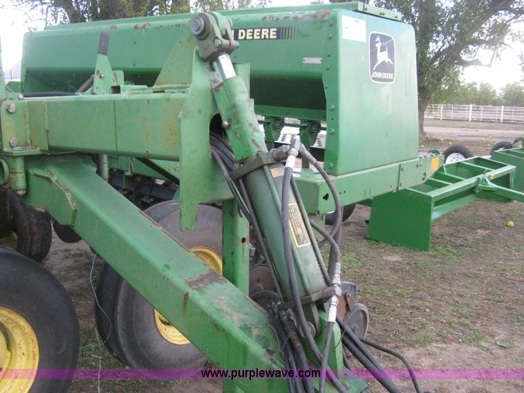image for item H4458 John Deere 455 grain drill
