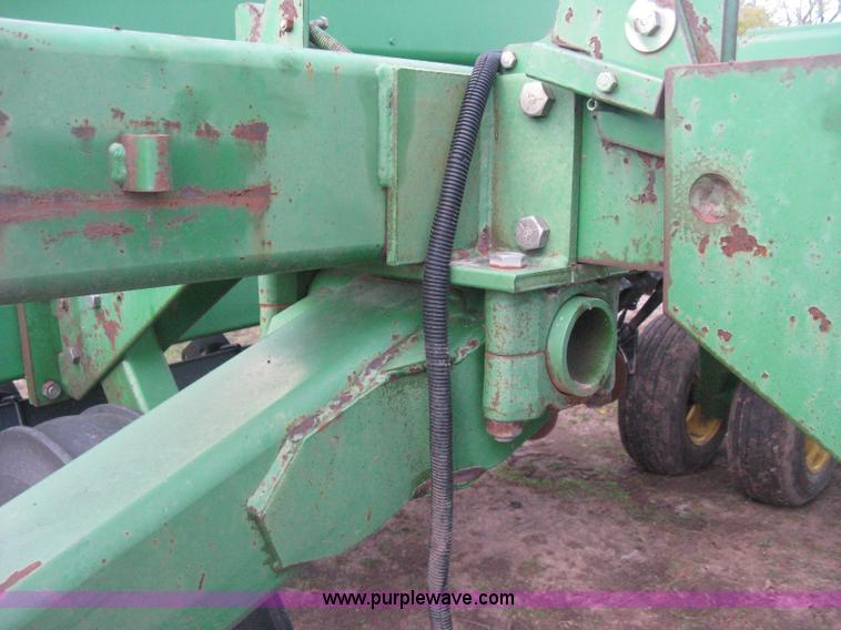 image for item H4458 John Deere 455 grain drill