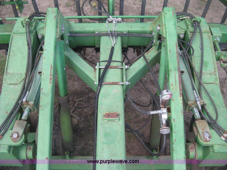 image for item H4458 John Deere 455 grain drill