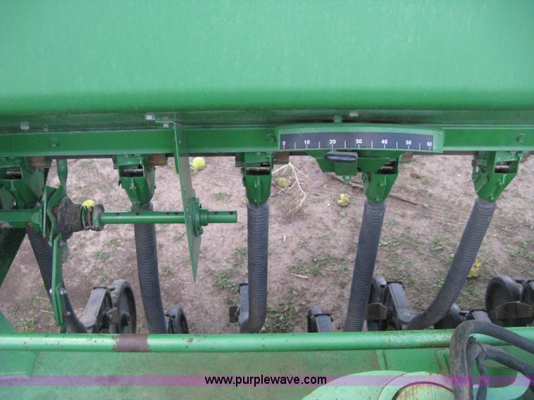 image for item H4458 John Deere 455 grain drill