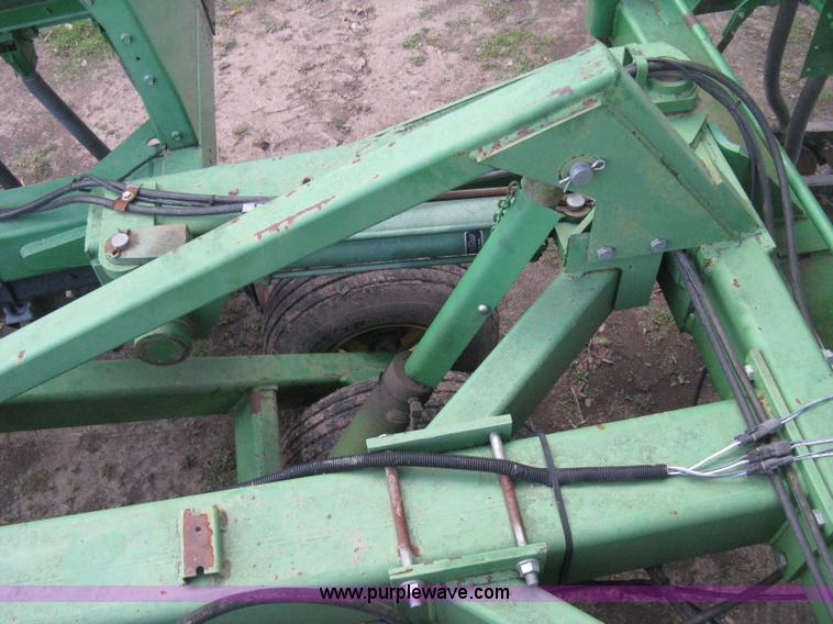 image for item H4458 John Deere 455 grain drill