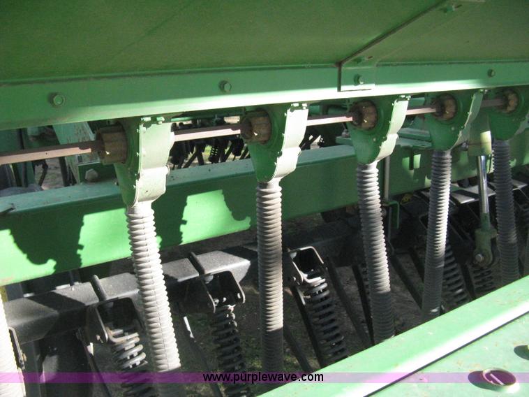 image for item H4458 John Deere 455 grain drill