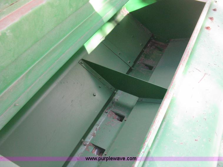 image for item H4458 John Deere 455 grain drill
