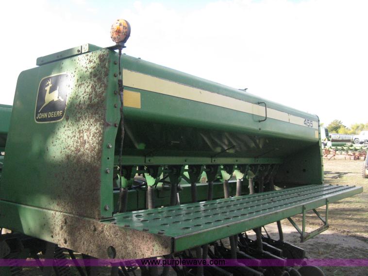 image for item H4458 John Deere 455 grain drill