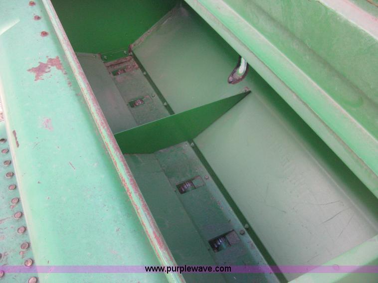 image for item H4458 John Deere 455 grain drill