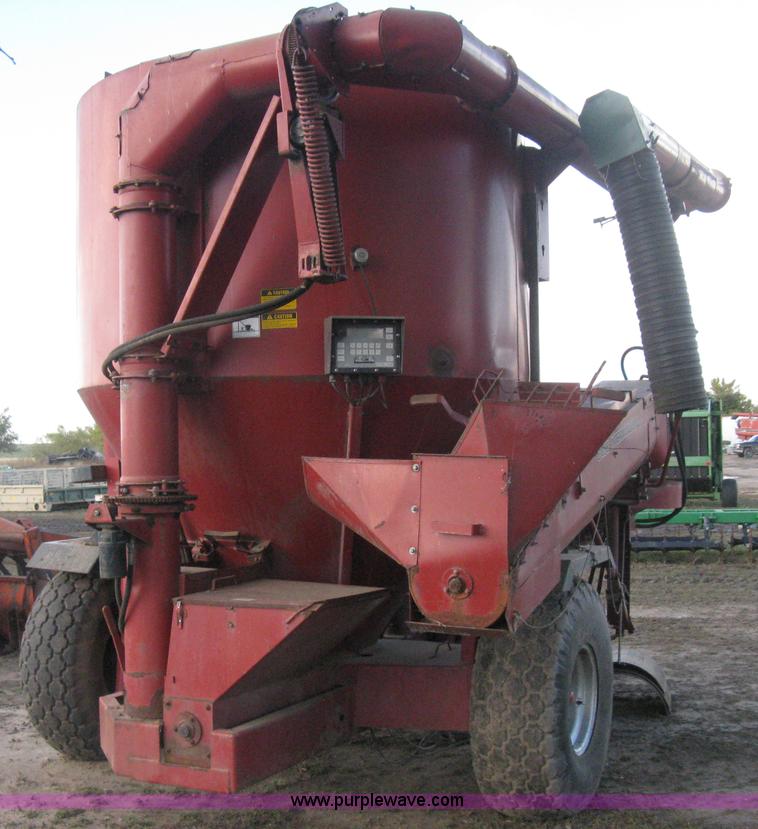 image for item H4472 Case 1350 grinder/mixer