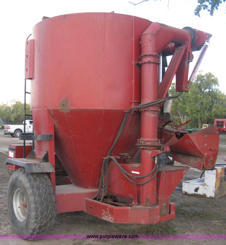image for item H4472 Case 1350 grinder/mixer