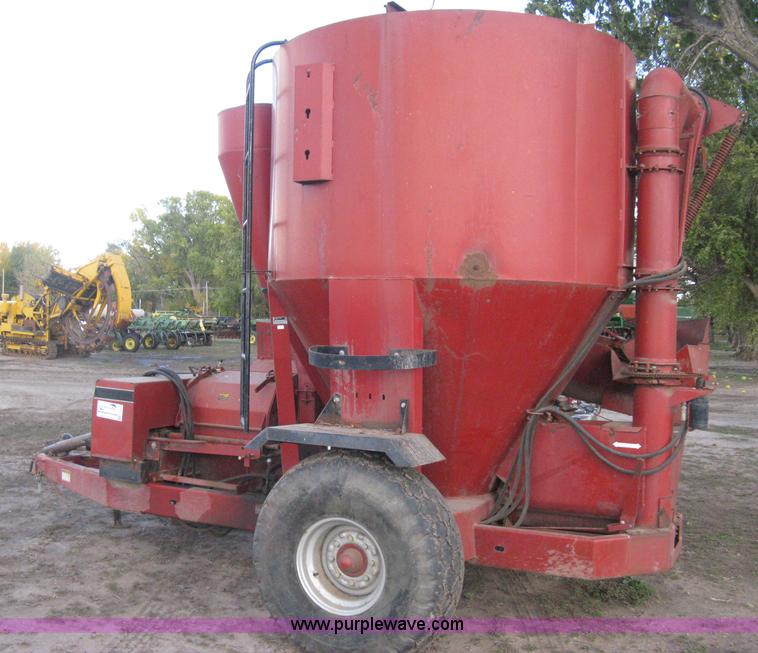 image for item H4472 Case 1350 grinder/mixer