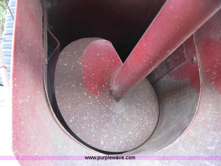 image for item H4472 Case 1350 grinder/mixer