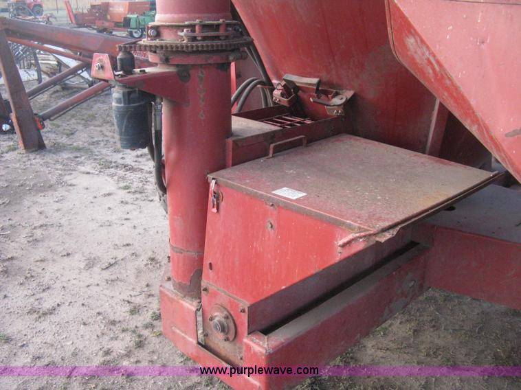 image for item H4472 Case 1350 grinder/mixer