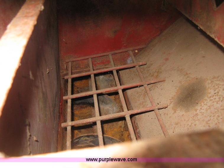 image for item H4472 Case 1350 grinder/mixer