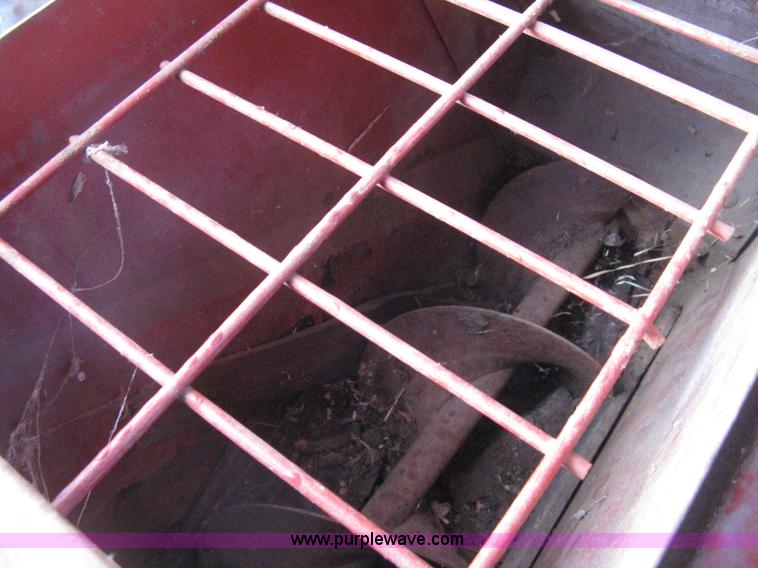 image for item H4472 Case 1350 grinder/mixer