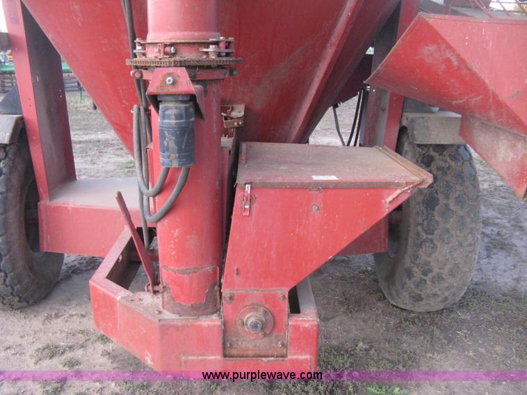 image for item H4472 Case 1350 grinder/mixer