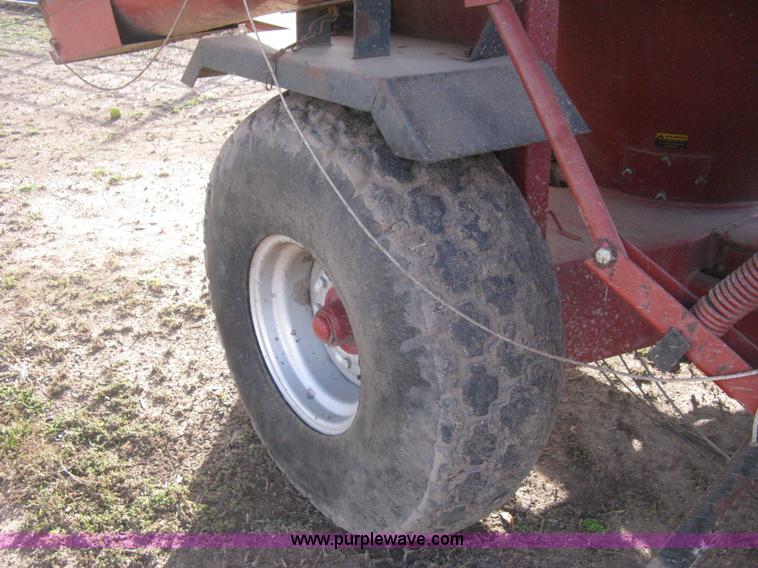 image for item H4472 Case 1350 grinder/mixer