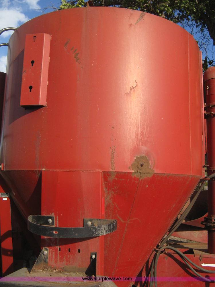 image for item H4472 Case 1350 grinder/mixer